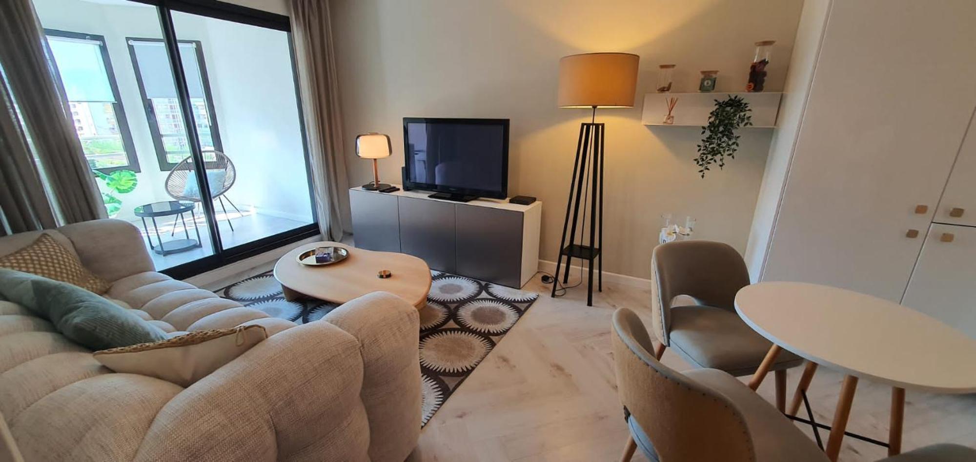 Beautiful Design Next To The Sea Apartment *